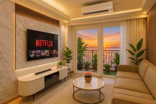 Luxurious 3BR near Solaire & Okada w Infinity Pool, Manila (photo 3)