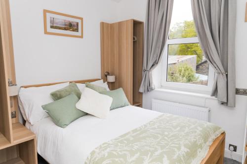 Double Room image 10