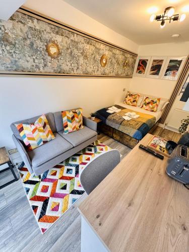 -R2- Newly Renovated Private Room with own Kitchenette in a shared house in Birmingham B29, Birmingham (fotografie 7)