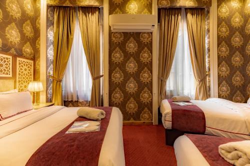 Deluxe Triple Room image 2