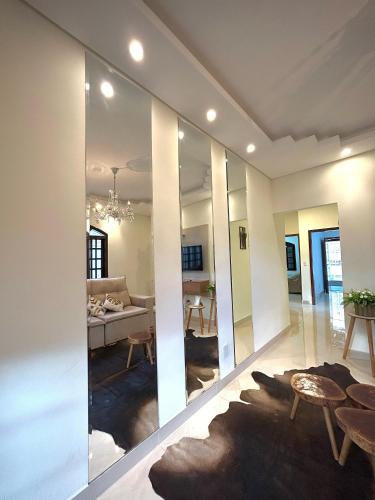 Casa com Piscina em Marmelópolis (Casa com Piscina em Marmelopolis) in Marmelópolis