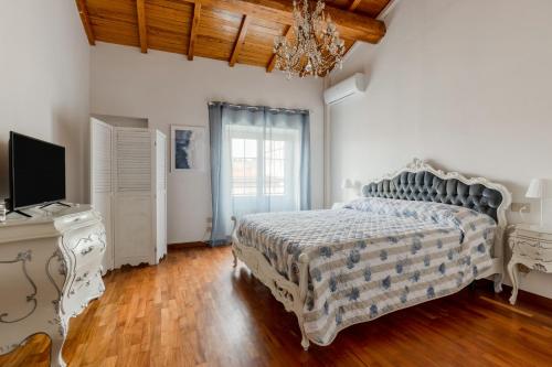 GuestHost - Elegant Three-Level Apartment, Viareggio (photo 3)