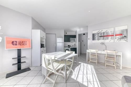 GuestReady - Comfort & Charm in Lyon’s Heart, Лион
