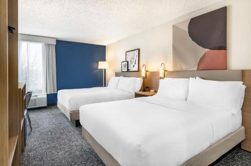 Queen Room with Two Queen Beds