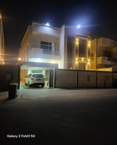 ASR Villa – khách sạn tại Madinat Zayid