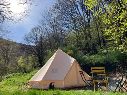 Tente Tipi en pleine forêt