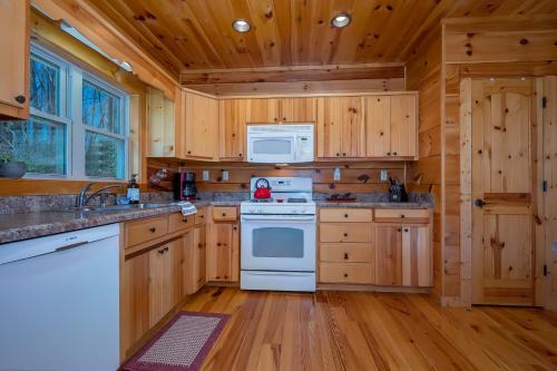 外部景觀, Scenic Mountain Comfort 4Br Family Getaway in 特賴恩 (NC)