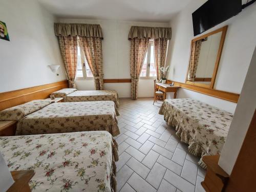 HOTEL PACE - image 14
