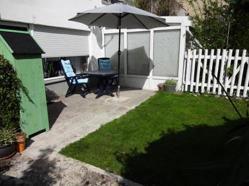 Kert, Cozy apartment with garden in Busingen am Hochrhein