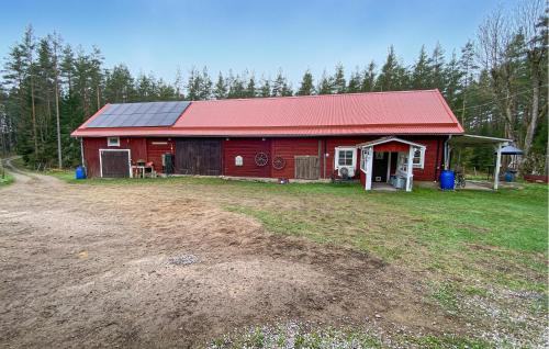 . Cozy Apartment In Skärblacka With Wifi
