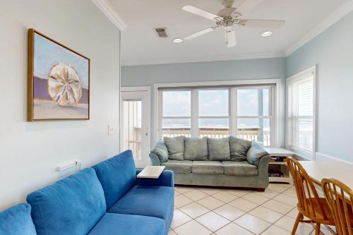 Fort Fun West by Meyer Vacation Rentals – Gulf Shores, AL
