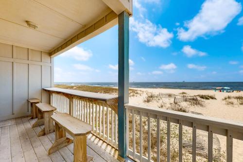 Fort Fun West by Meyer Vacation Rentals – Gulf Shores, AL