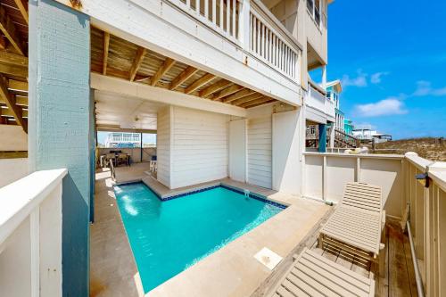 Fort Fun West by Meyer Vacation Rentals – Gulf Shores, AL