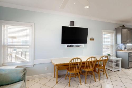 Fort Fun West by Meyer Vacation Rentals – Gulf Shores, AL