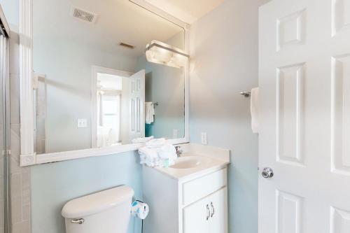 Fort Fun West by Meyer Vacation Rentals – Gulf Shores, AL
