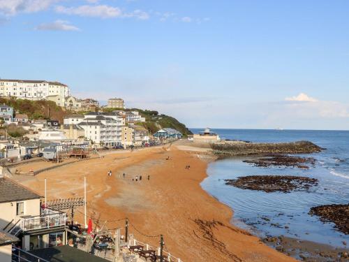 Exterior view, Swallows in Ventnor West