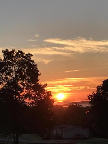 المنظر الخارجي, Moore Road Cabin 2 Pet Friendly in كولومبوس