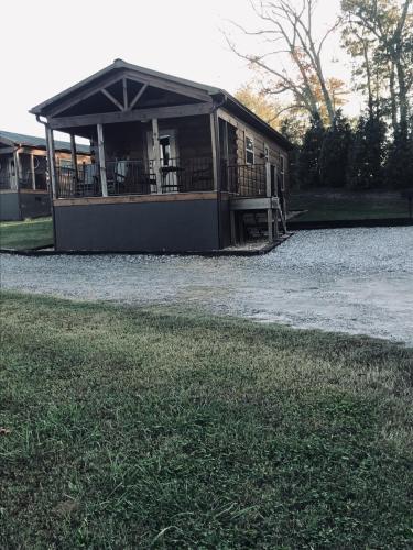 المنظر الخارجي, Moore Road Cabin 3 Pet Friendly in كولومبوس
