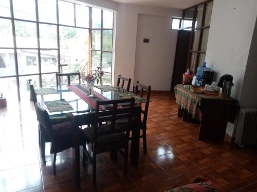 Hostal Aylluq Wasin - Guest House-Casa de Familia in Urubamba Town Center