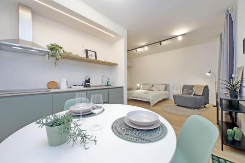 Charm Apartment San Giovanni, Рим (фото 4)