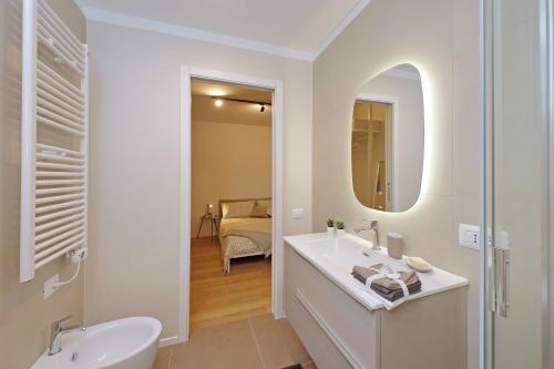 Charm Apartment San Giovanni, Рим (фото 7)
