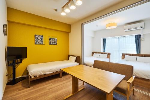 Standard Triple Room image 8