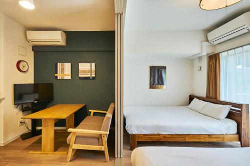 Standard Triple Room image 5