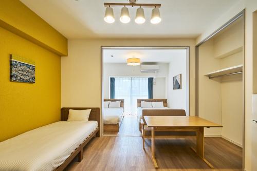 Standard Triple Room image 4
