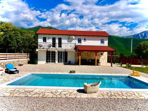 A szálláshely kívülről, Village Pool Villa Silentium in Potoci