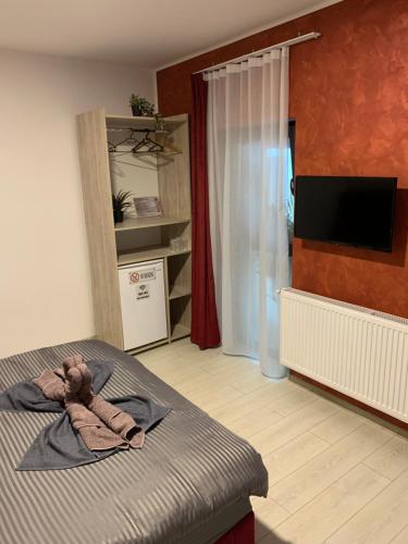 Gold Star House in Inel 2