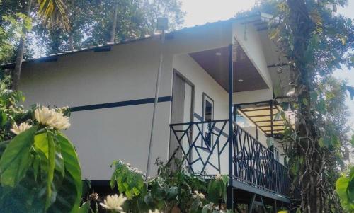 Fogland Villa in Vaduvanchal