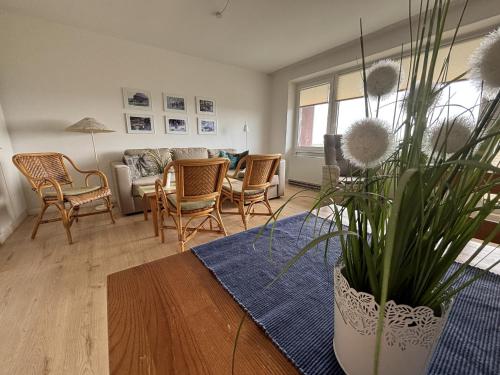 Tief 12 Wellenreiter 64 in Wangerland, Deutschland