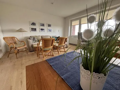Tief 12 Wellenreiter 64 in Wangerland, Deutschland