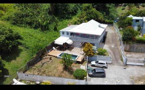 Ti'Eva appartement F3 avec piscine partagée (Ti'Eva appartement F3 avec piscine partagee) in Ducos