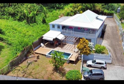 Ti'Eva appartement F3 avec piscine partagée (Ti'Eva appartement F3 avec piscine partagee) in Ducos