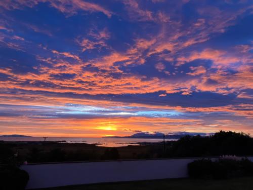 A szálláshely kívülről, Glen Mhor Lodge in Arisaig