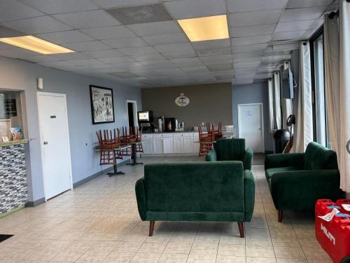 ซูเปอร์ 8 บาย วินด์แฮม มานาสซาส (Super 8 By Wyndham Manassas) in มานาสซาส (VA)