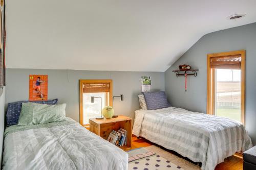 Tennis Court and Deck Pet-Friendly Charles City Gem in Charles City (IA)