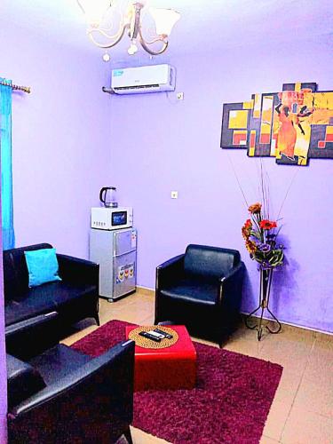One-Bedroom Apartment image 10