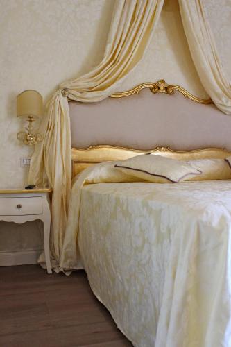 Double or Twin Room with View image 1