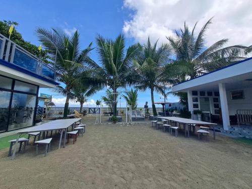 Exterior view, Weigel's Beach House in Asturias
