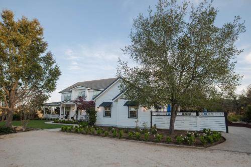 ONX WINES - Clark House Apartment