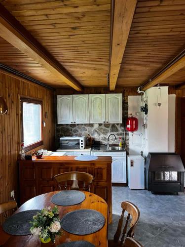 Brvnara Nenadić (Brvnara Nenadic) in มาโลซาบูชเย