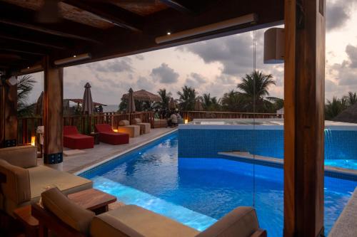 Swimming pool, Mantra Hotel Boutique in Puerto Escondido