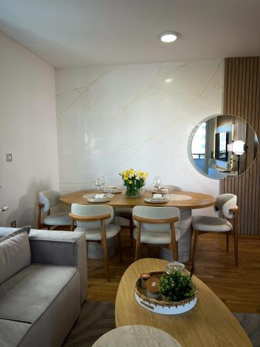 Ninth Cloud Apartman in Telep