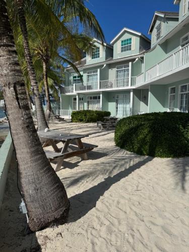 Sunset Cove - Vacation In Paradise!, Nassau