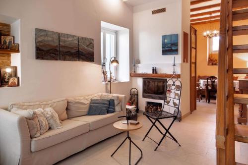 Traditional two floor house 75m2, Andros (foto 9)