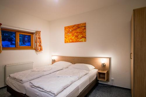 5 bedrooms, 5 beds