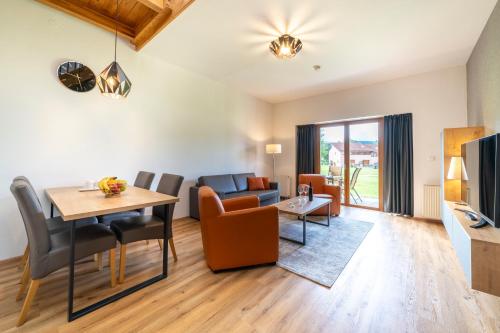 2 bedrooms, 3 beds