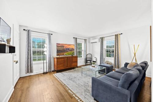 Stylish Louisville Apt Near Downtown & Parking thumb 3